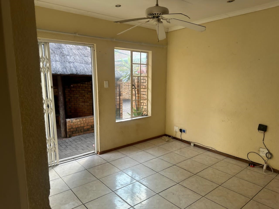 2 Bedroom Property for Sale in Safari Gardens North West